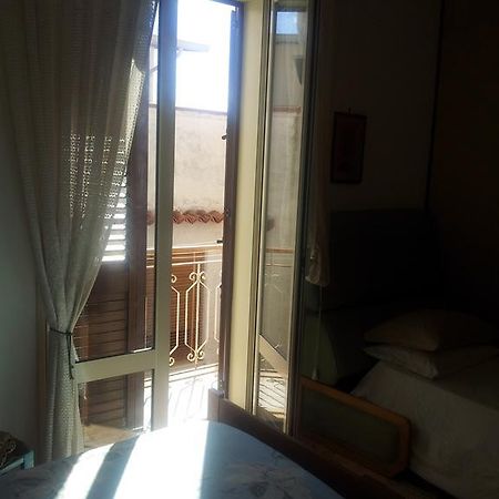 ノート La Madonnuzza Bed & Breakfast エクステリア 写真